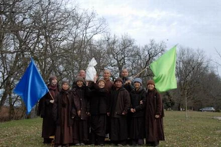 11. Doi chien thang nhan qua.jpg