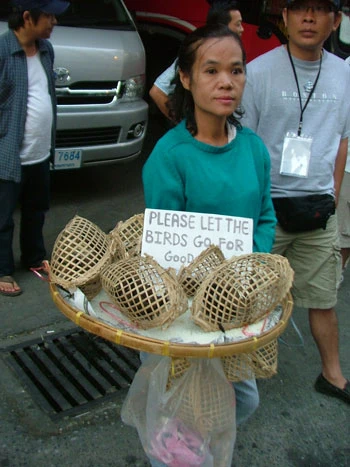 Những khoảng lặng ở Tam giác vàng ảnh 3