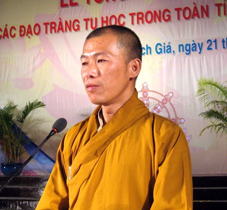 Tổng khai giảng các đạo tràng & ký kết bảo trợ thông tin hội
thảo Hoằng pháp với báo Giác Ngộ