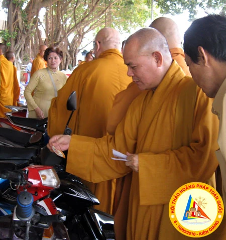 Tổng khai giảng các đạo tràng & ký kết bảo trợ thông tin hội 
thảo Hoằng pháp với báo Giác Ngộ