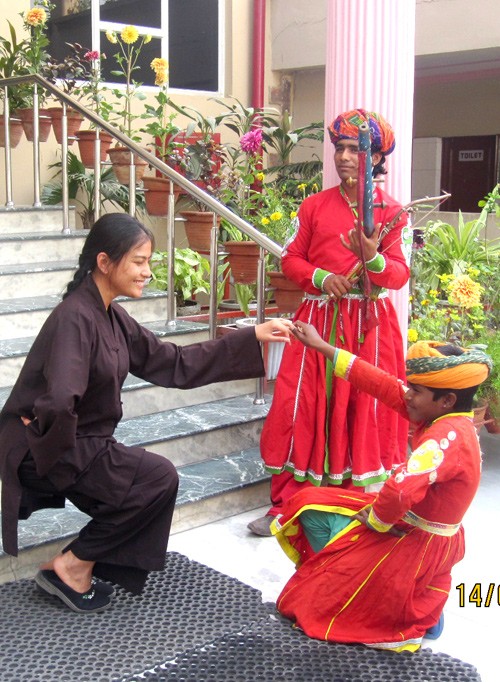khieu-vu-cung-vu-cong-ti-ho_jpg.jpg