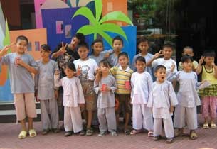 Dã ngoại cuối tuần: Đến chùa Lá làm điều thiện ảnh 3 Dã ngoại cuối tuần: Đến chùa Lá làm điều thiện ảnh 3
