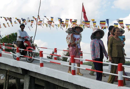 Kiên Giang: Tịnh xá Ngọc Sơn xây cầu nông thôn chào mừng hội thảo Hoằng pháp