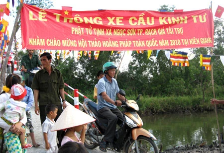 Kiên Giang: Tịnh xá Ngọc Sơn xây cầu nông thôn chào mừng hội thảo Hoằng pháp