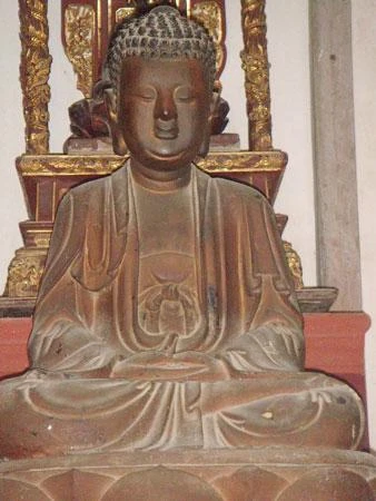 Pho tượng Phật Thích Ca Mâu Ni có niên đại cách đây gần 300 năm vẫn còn nguyên vẹn ở chùa Tùng Vân