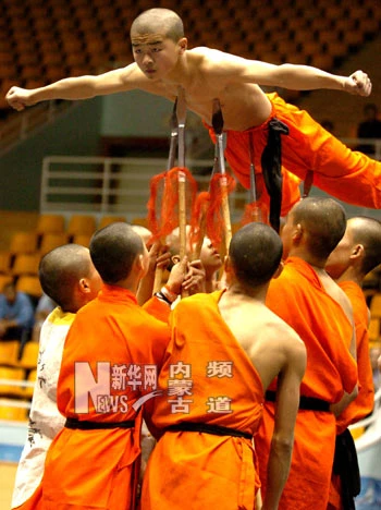 Mình đồng da sắt, đao thương bất nhập