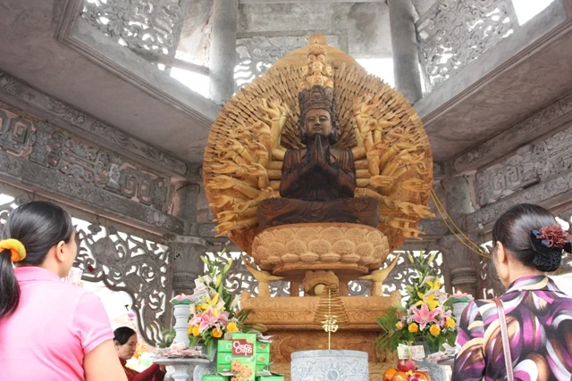 Chùa Diên Phúc đúc tượng và chuông đồng lớn ảnh 7