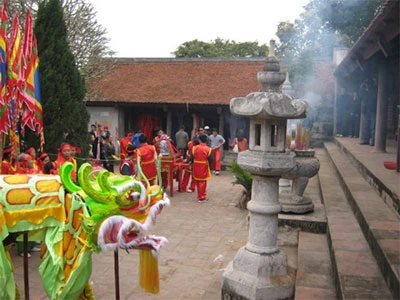 Ngày hội chùa Long Đọi.