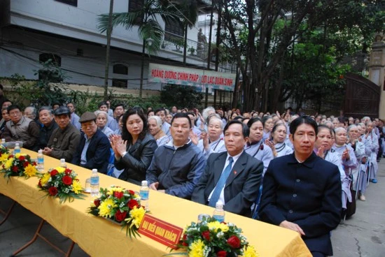 Hà Nội: Chùa Quỳnh Lôi lễ khai giảng Phật pháp đầu năm Canh Dần 2010 ảnh 5