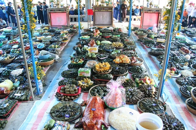 Cả làng lên núi tế cô hồn ảnh 5