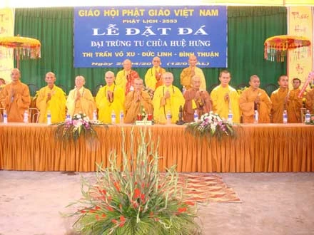 chuahuehung.jpg