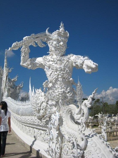 Wat Rong Khun - ngôi chùa tinh khiết ảnh 10