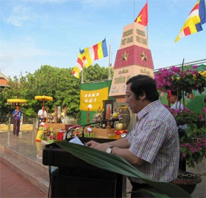 Lễ tưởng niệm anh linh các liệt sĩ tại quần đảo Trường Sa ảnh 2 Lễ tưởng niệm anh linh các liệt sĩ tại quần đảo Trường Sa ảnh 2