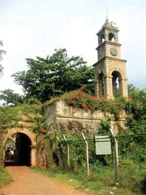 Một kiến trúc cổ nho nhỏ ở Negombo