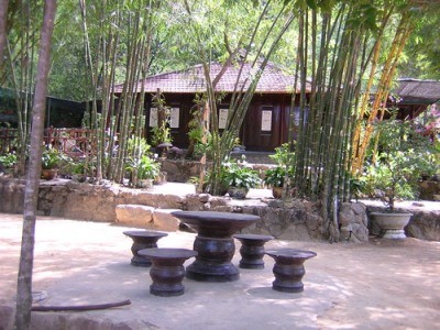 Huyền Không Sơn Thượng tĩnh lặng ảnh 4