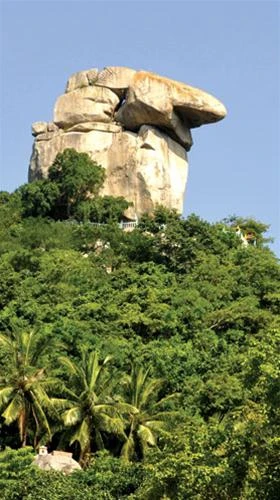 Núi Két - Ảnh: Trần Thế Dũng