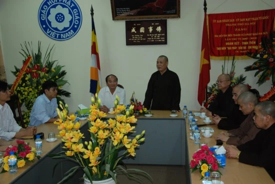 Hà Nội: Lãnh đạo thành phố chúc mừng Phật đản PL.2554 - DL.2010 ảnh 7
