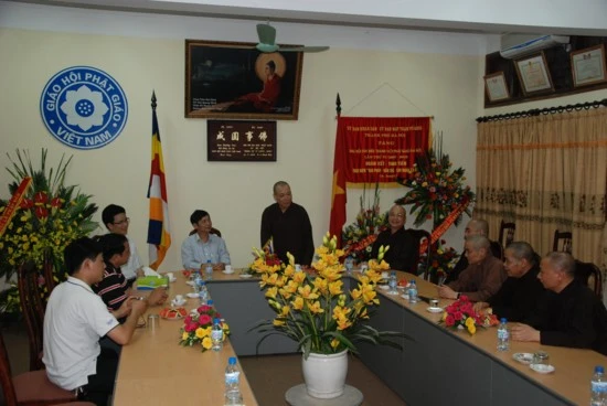 Hà Nội: Lãnh đạo thành phố chúc mừng Phật đản PL.2554 - DL.2010 ảnh 9