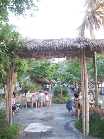 Không gian chợ quê giữa lòng đô thị Huế