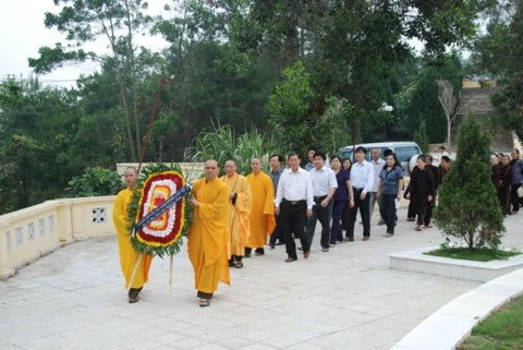 Cao Bằng: Đại lễ Phật Đản PL.2554 diễn ra trang nghiêm, trọng thể ảnh 18