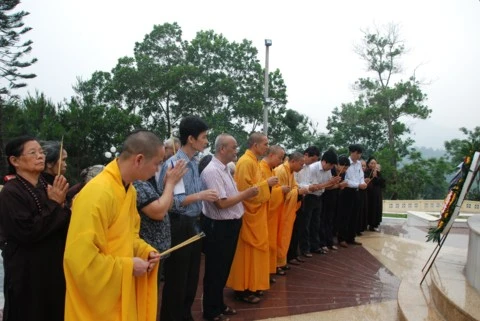 Cao Bằng: Đại lễ Phật Đản PL.2554 diễn ra trang nghiêm, trọng thể ảnh 20