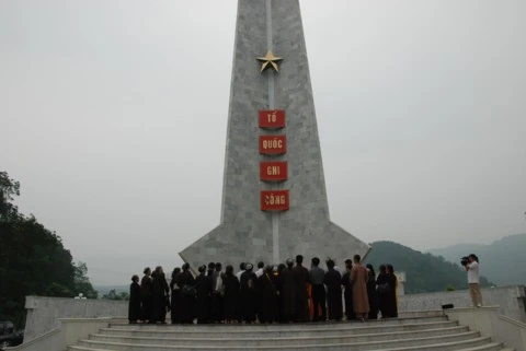 Cao Bằng: Đại lễ Phật Đản PL.2554 diễn ra trang nghiêm, trọng thể ảnh 21