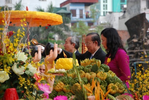 Chùm ảnh Đại lễ Phật đản 2554 tại Hà Nội ảnh 65