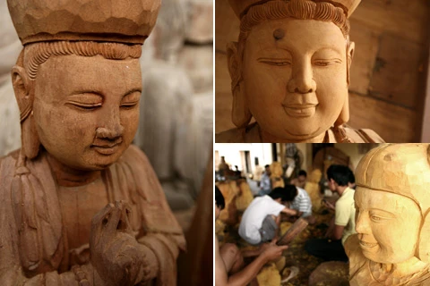 Sơm Đồng nổi tiếng với việc chế tác các tượng Phật cổ và giả cổ. Người làm tượng đòi hỏi phải chính xác từng chi tiết. Ngoài ra, cần có lòng say mê. Hiện nay, ở Sơn Đồng có nhiều người trẻ tham gia vào công việc tạc tượng. Một người học nghề tại Sơn Đồng. Để học nghề thành thạo, biết làm mọi công đoạn của một bức tượng phải mất ít nhất 2 năm. Sản phẩm của làng nghề vô cùng phong phú và đa dạng về chủng loại. Những bức tượng phật được thiết kế tinh xảo, y như thật. Một góc xưởng làng nghề tại Sơn Đồng. Sau khi tạc tượng xong, chúng được đem đi sơn. Phút nghỉ ngơi của những người thợ. Đến Sơn Đồng hôm nay, từ đầu làng chúng ta đã nghe thấy tiếng đục, tiếng người gọi nhau í ới.