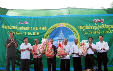 Kỷ niệm 36 năm ngày bốn sư liệt sĩ hy sinh