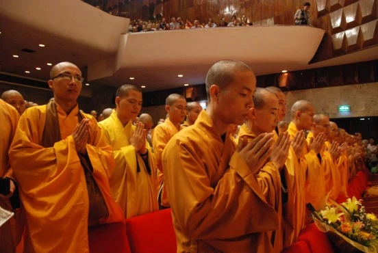 Hà Nội: Bế giảng khoá V và khai giảng khoá VI Học viện PGVN tại Hà Nội ảnh 25