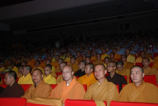 Hà Nội: Bế giảng khoá V và khai giảng khoá VI Học viện PGVN tại Hà Nội ảnh 19