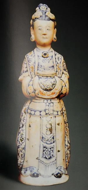 Tượng phụ nữ quý tộc triều Lê