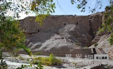 Động đá Du Lâm nằm cô tịch trên bãi Gobi - huyện An Tây, tỉnh Cam - Trung Quốc ảnh 10 dulam 10.jpg