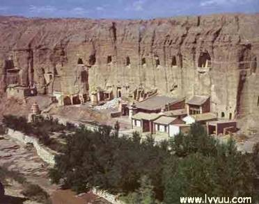 Động đá Du Lâm nằm cô tịch trên bãi Gobi - huyện An Tây, tỉnh Cam - Trung Quốc ảnh 16 dulam 16.jpg