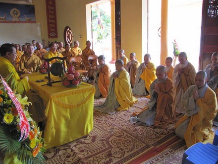 Phú Thọ: Ban Trị sự Tỉnh hội Phật giáo tổ chức an cư kiết hạ năm 2010 ảnh 2 ancu_2.jpg