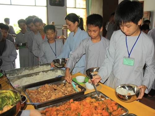 Chùm ảnh: Học hè ở Thiền viện Trúc Lâm ảnh 4