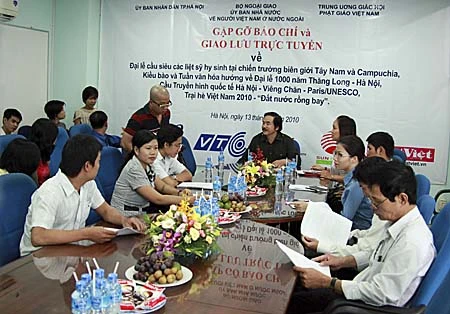 Đông đảo phóng viên tham gia buổi giao lưu tại đầu cầu TP.HCM