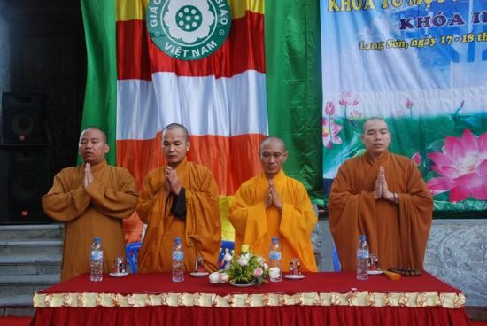 Lạng Sơn: Khai mạc khoá tu “Một ngày hè an lạc” cho 600 thanh thiếu niên trong tỉnh ảnh 1 Lạng Sơn: Khai mạc khoá tu “Một ngày hè an lạc” cho 600 thanh thiếu niên trong tỉnh ảnh 1