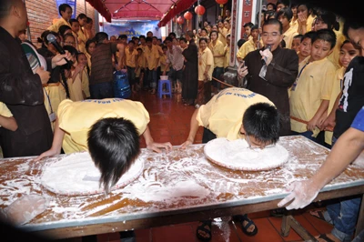 Lạng Sơn: Khai mạc khoá tu “Một ngày hè an lạc” cho 600 thanh thiếu niên trong tỉnh ảnh 33 Lạng Sơn: Khai mạc khoá tu “Một ngày hè an lạc” cho 600 thanh thiếu niên trong tỉnh ảnh 33