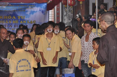 Lạng Sơn: Khai mạc khoá tu “Một ngày hè an lạc” cho 600 thanh thiếu niên trong tỉnh ảnh 34 Lạng Sơn: Khai mạc khoá tu “Một ngày hè an lạc” cho 600 thanh thiếu niên trong tỉnh ảnh 34