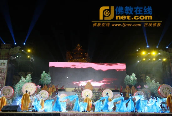 Trung Quốc: Lễ hội âm nhạc "Ứng Mộng Tuyết Đậu" nhân tuần lễ Văn hóa Di Lặc ảnh 5 image009.jpg