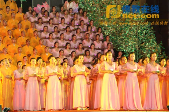 Trung Quốc: Lễ hội âm nhạc "Ứng Mộng Tuyết Đậu" nhân tuần lễ Văn hóa Di Lặc ảnh 27 image053.jpg