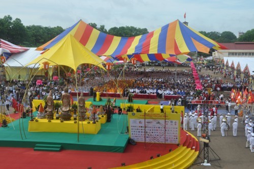 Chùm ảnh: Khai mạc Đại lễ Phật giáo kỷ niệm 1.000 năm Thăng Long - Hà Nội ảnh 11