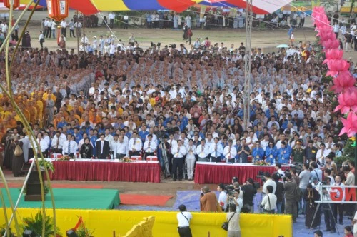 Chùm ảnh: Khai mạc Đại lễ Phật giáo kỷ niệm 1.000 năm Thăng Long - Hà Nội ảnh 12