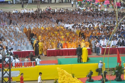 Chùm ảnh: Khai mạc Đại lễ Phật giáo kỷ niệm 1.000 năm Thăng Long - Hà Nội ảnh 13