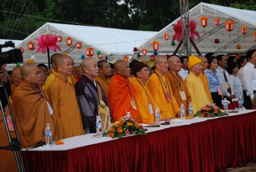 Chùm ảnh: Khai mạc Đại lễ Phật giáo kỷ niệm 1.000 năm Thăng Long - Hà Nội ảnh 8