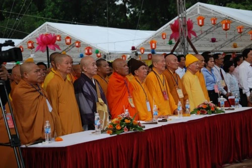 Chùm ảnh: Khai mạc Đại lễ Phật giáo kỷ niệm 1.000 năm Thăng Long - Hà Nội ảnh 8