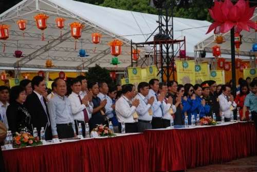 Chùm ảnh: Khai mạc Đại lễ Phật giáo kỷ niệm 1.000 năm Thăng Long - Hà Nội ảnh 7