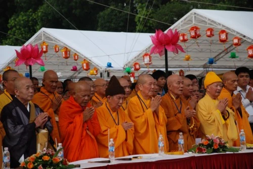 Chùm ảnh: Khai mạc Đại lễ Phật giáo kỷ niệm 1.000 năm Thăng Long - Hà Nội ảnh 6