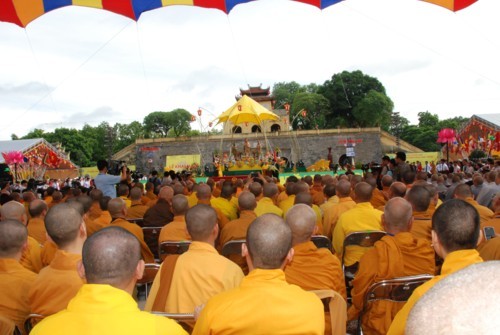Chùm ảnh: Khai mạc Đại lễ Phật giáo kỷ niệm 1.000 năm Thăng Long - Hà Nội ảnh 20